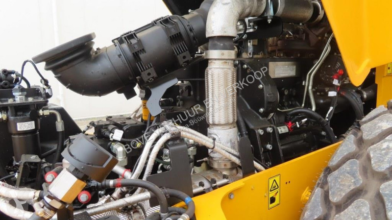 Валяк JCB VM138D