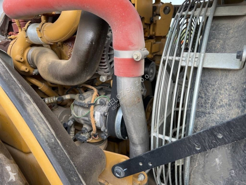 Compactador Caterpillar Vibrating Compactor CAT