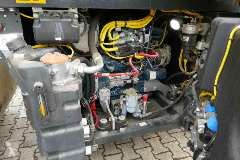 Дорожный каток Bomag AP5