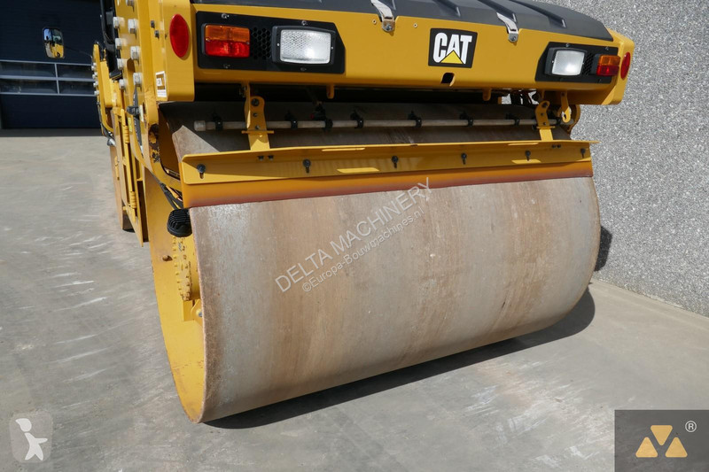 Compactor Caterpillar CB10
