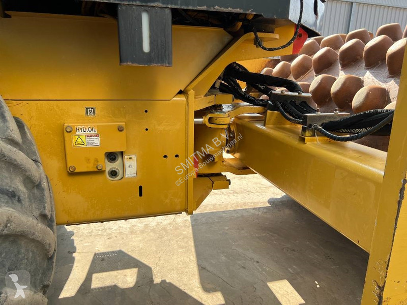 Zhutňovač Caterpillar CP76