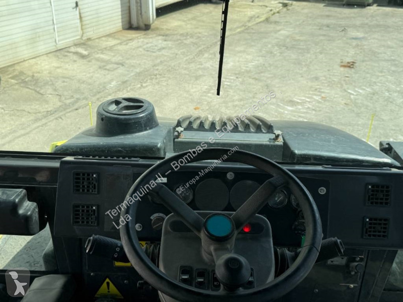 Compactador Ammann AP 240 H
