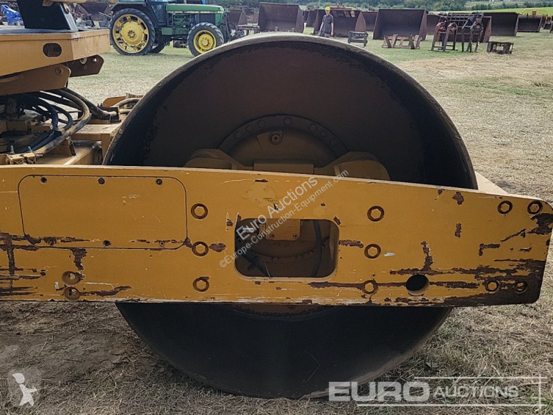 Compactador Caterpillar CS553E