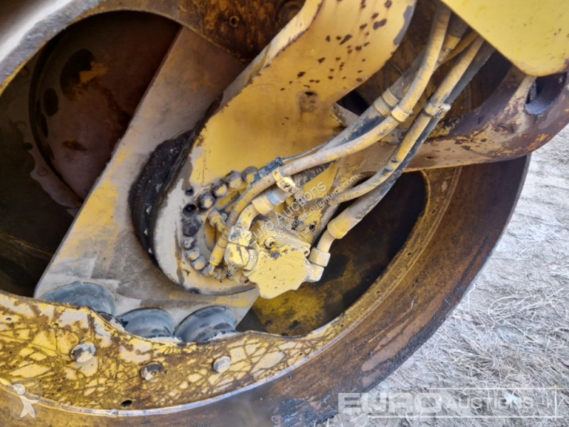 Compactor Caterpillar CB-434D