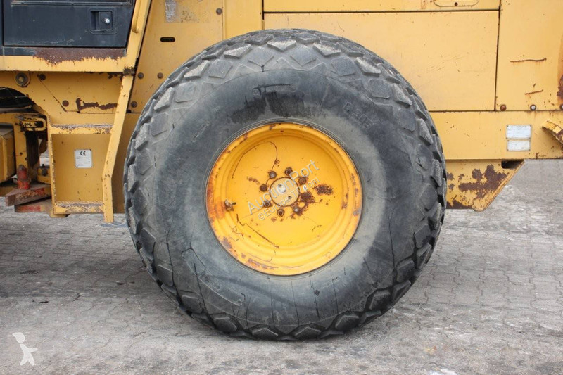 Compactor Caterpillar CS-563C