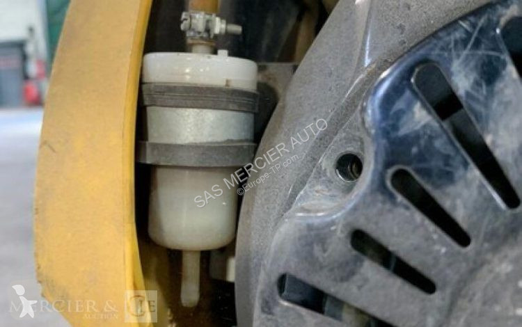 Compactor Bomag pilonneuse essence