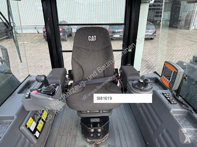 Zhutňovač Caterpillar (CD10),Tandemwalze,...