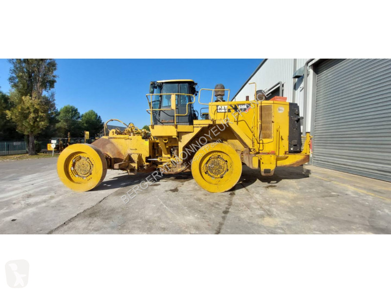Zhutňovač Caterpillar 836K