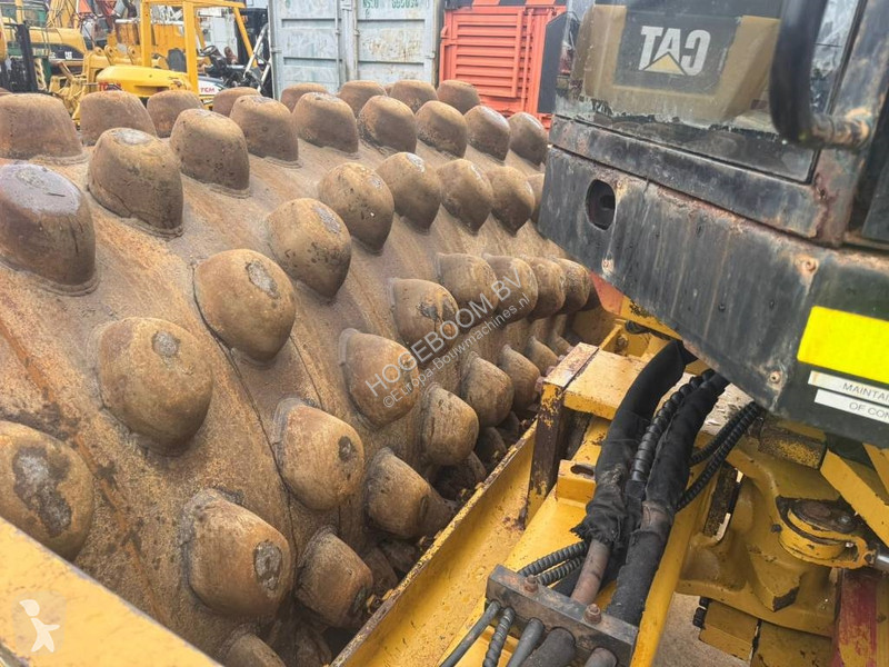 Zhutňovač Caterpillar CP 76