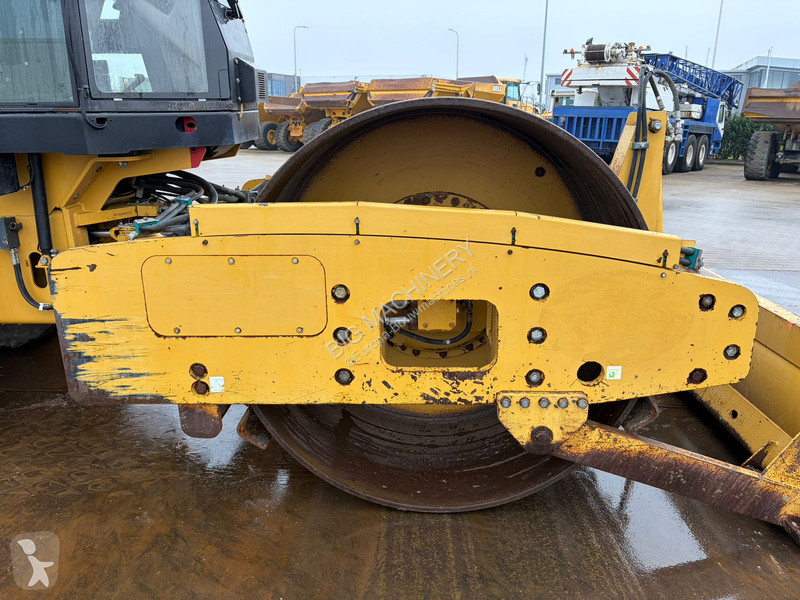 Jordstamper Caterpillar CS563E
