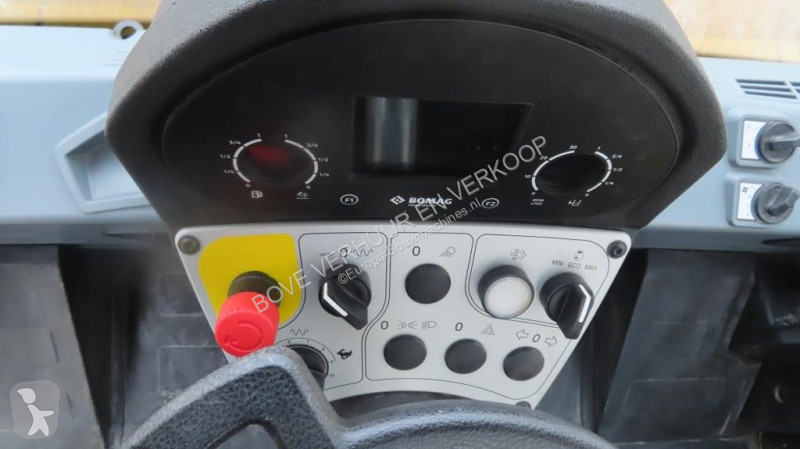 Compactador Bomag BW213 DH-5