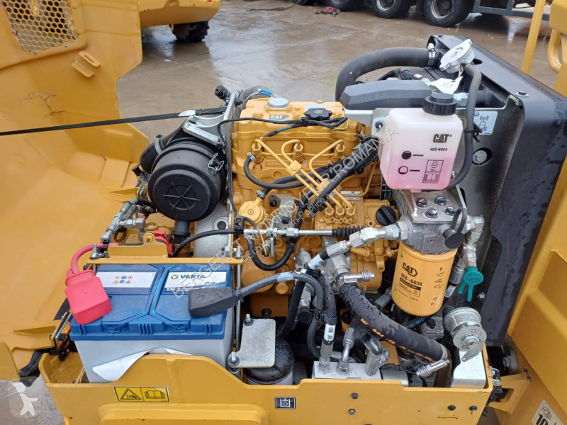Zhutňovač Caterpillar CB 1.8