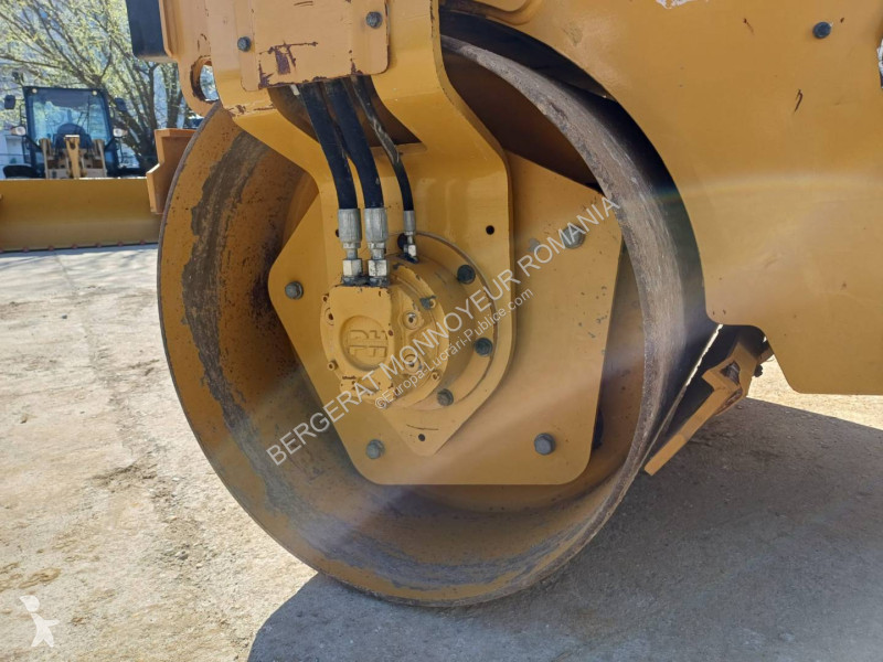 Zhutňovač Caterpillar CB2.7LRC
