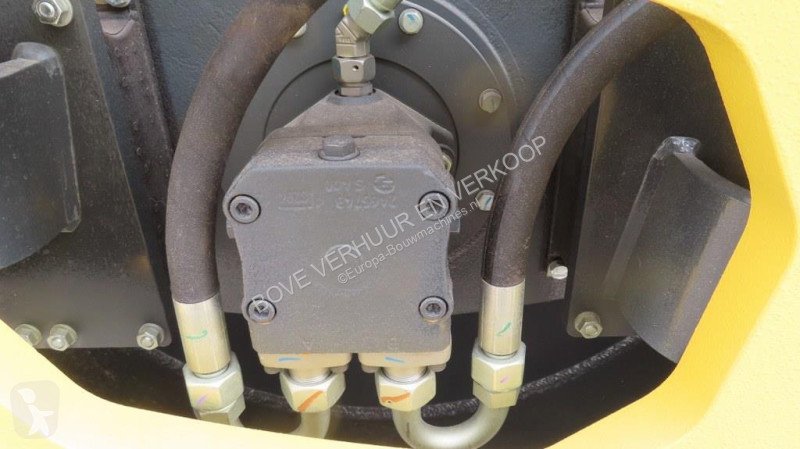 Compactador Bomag BW213 D-5 PL