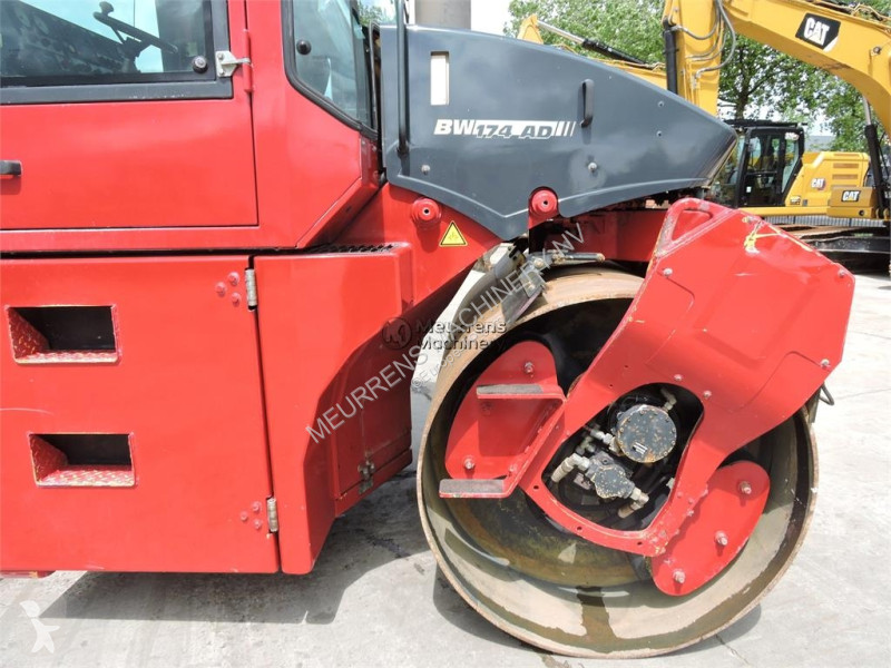 Zhutňovač Bomag BW174
