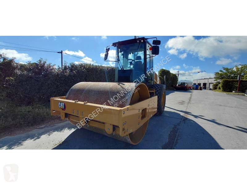 مدحلة Caterpillar CS12
