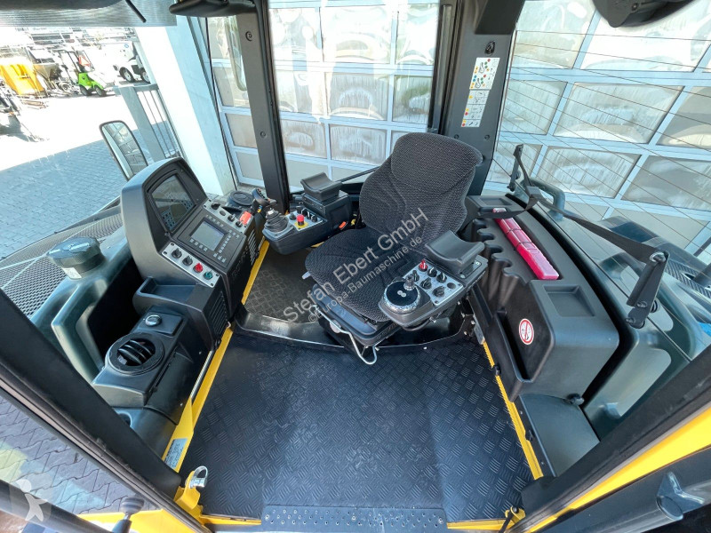 مدحلة Bomag AP4i / nur 731h / Asphalt Manager