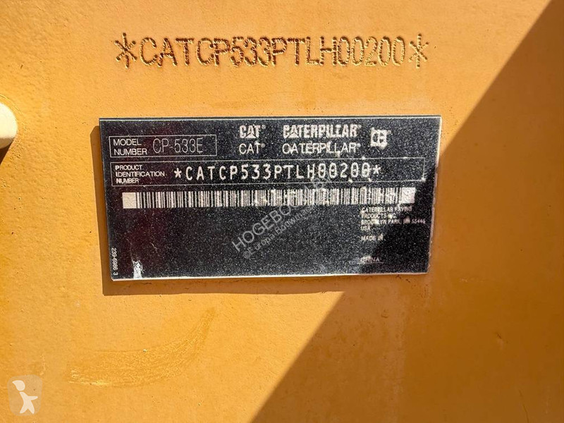Zhutňovač Caterpillar CP 533 E