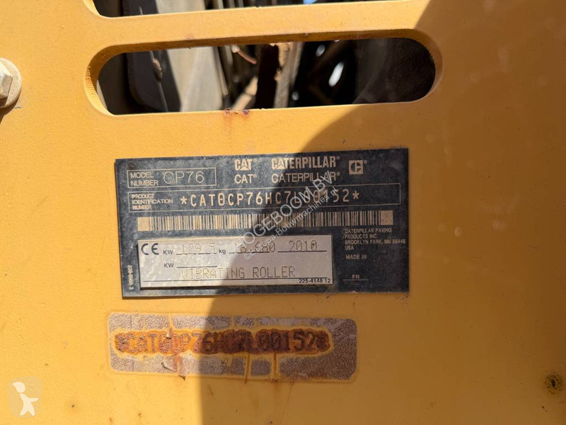 Zhutňovač Caterpillar CP 76
