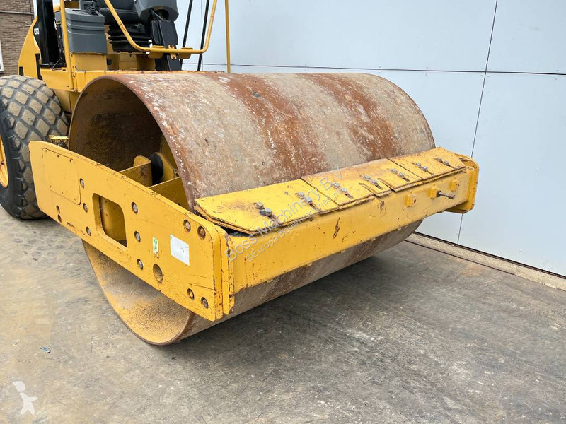 مدحلة Caterpillar CS533E - Good Overall Condition