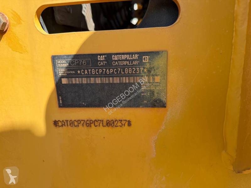 Дорожный каток Caterpillar CP 76