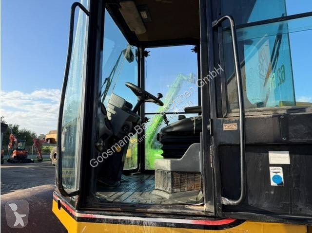 مدحلة Caterpillar CS 423 E