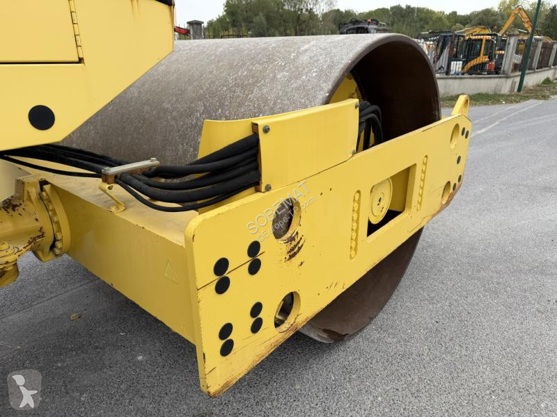 Zhutňovač Bomag BW213 D3