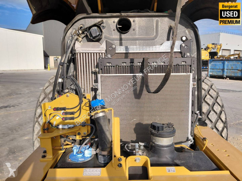 Compacteur Caterpillar 4F