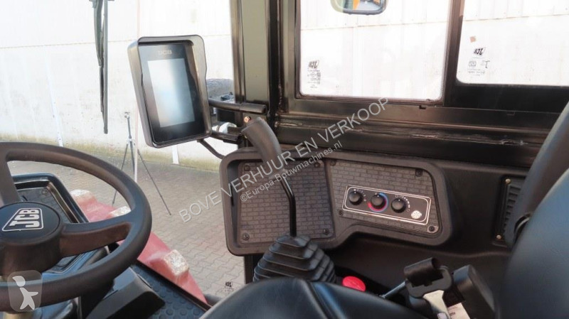 مدحلة JCB VM116 PD