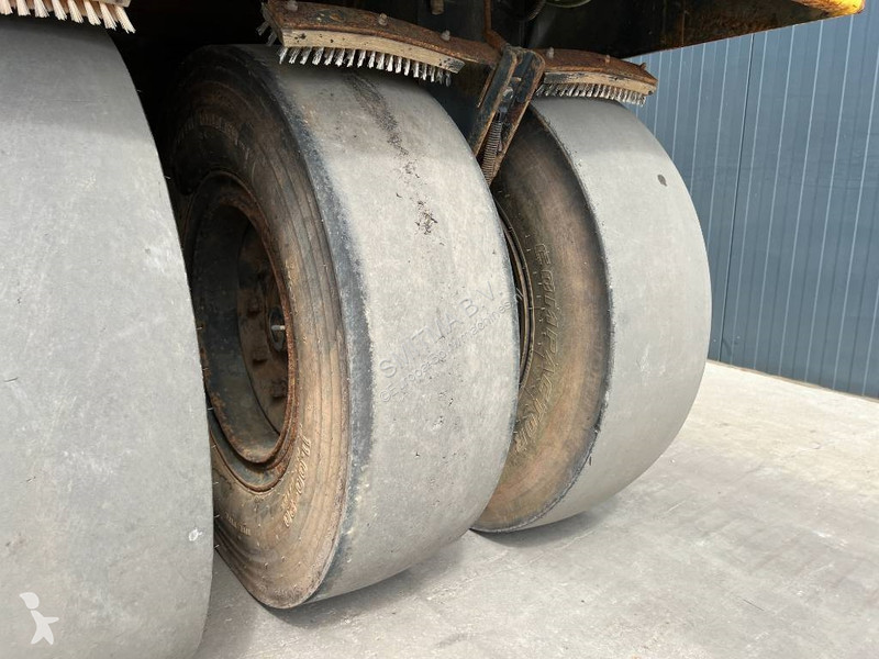 مدحلة Bomag