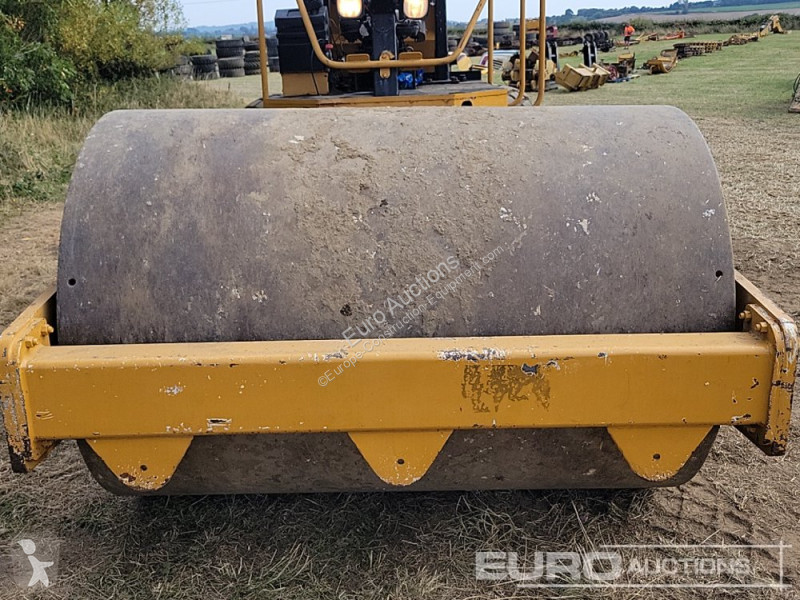 Compactador Caterpillar CS553E