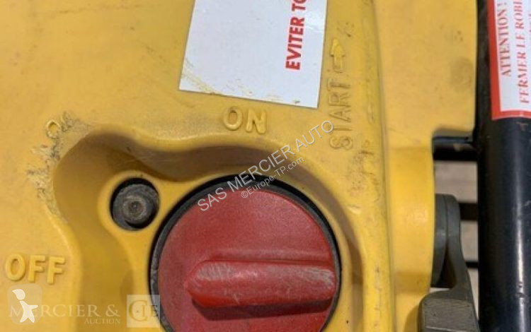 Compactor Bomag pilonneuse essence