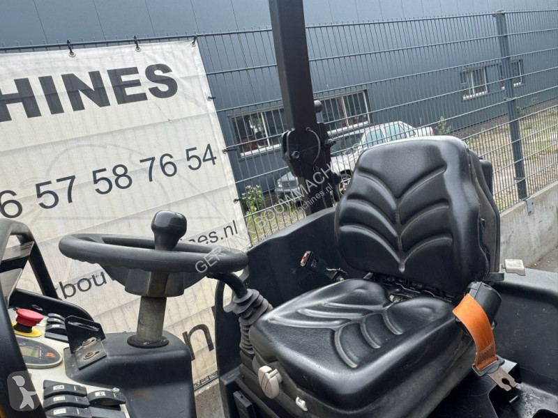 Compactador JCB VMT 430-130