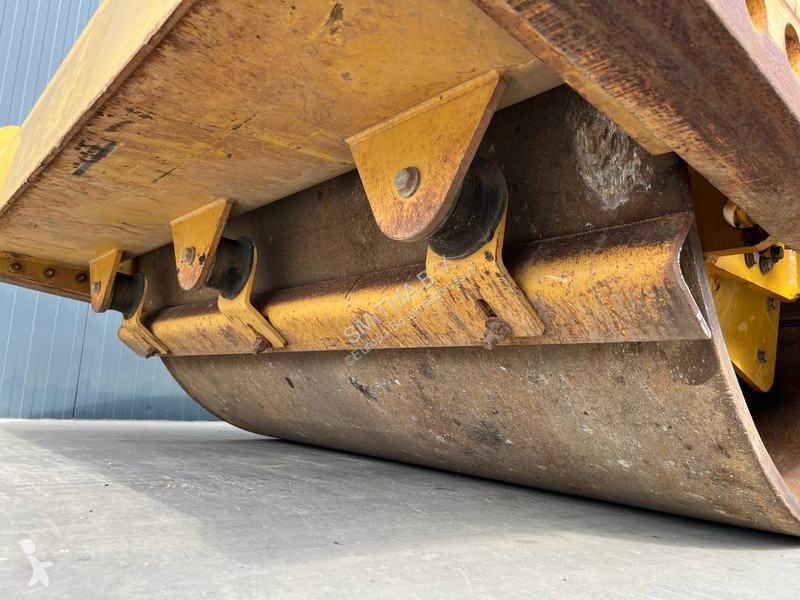 Compactor Caterpillar CS76