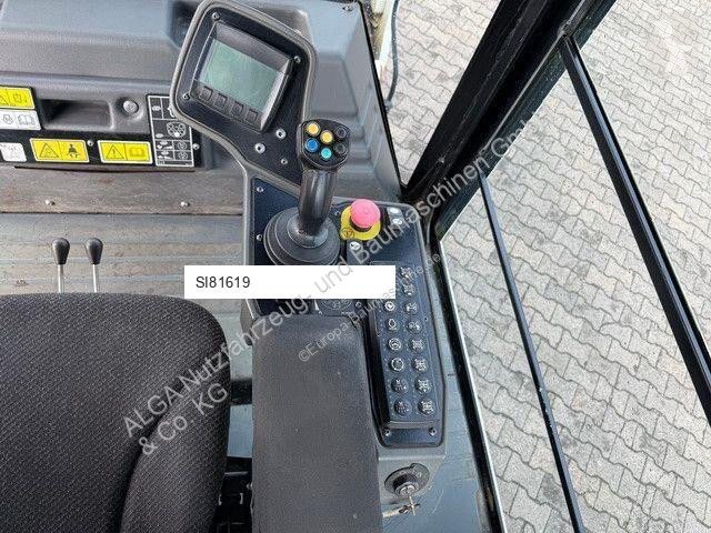 Zhutňovač Caterpillar (CD10),Tandemwalze,...