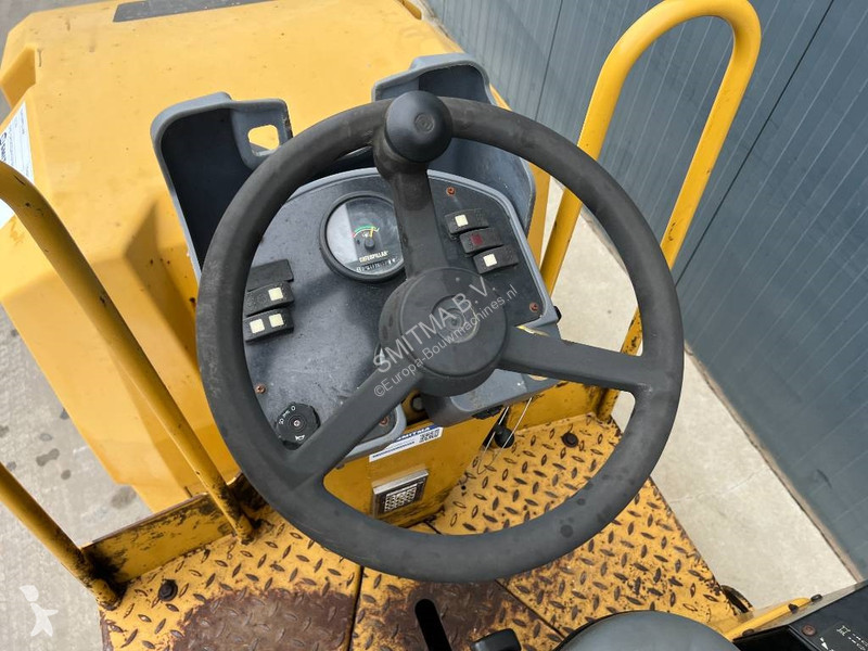 Zhutňovač Caterpillar CC24