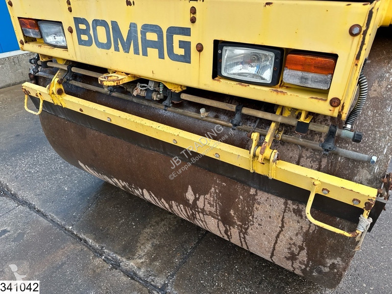 مدحلة Bomag AC2 6086h, 51kW