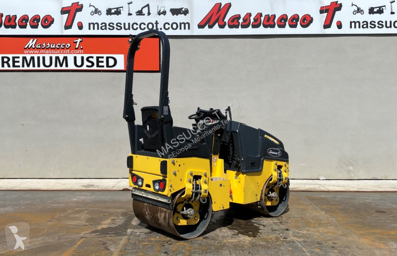 مدحلة Bomag