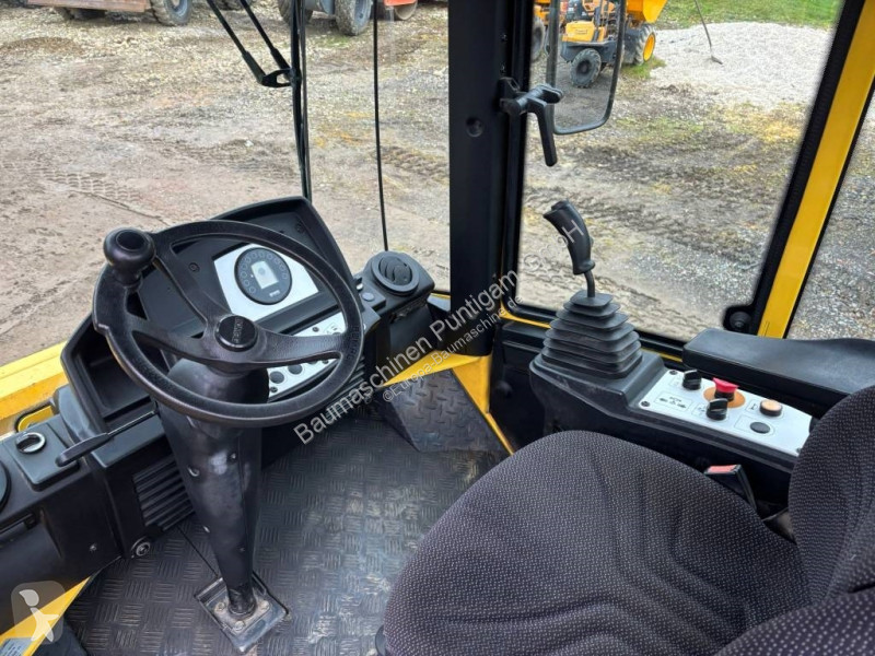 مدحلة Bomag D4