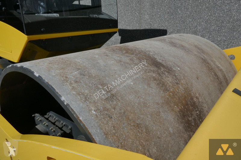 مدحلة Bomag BW226-5CL