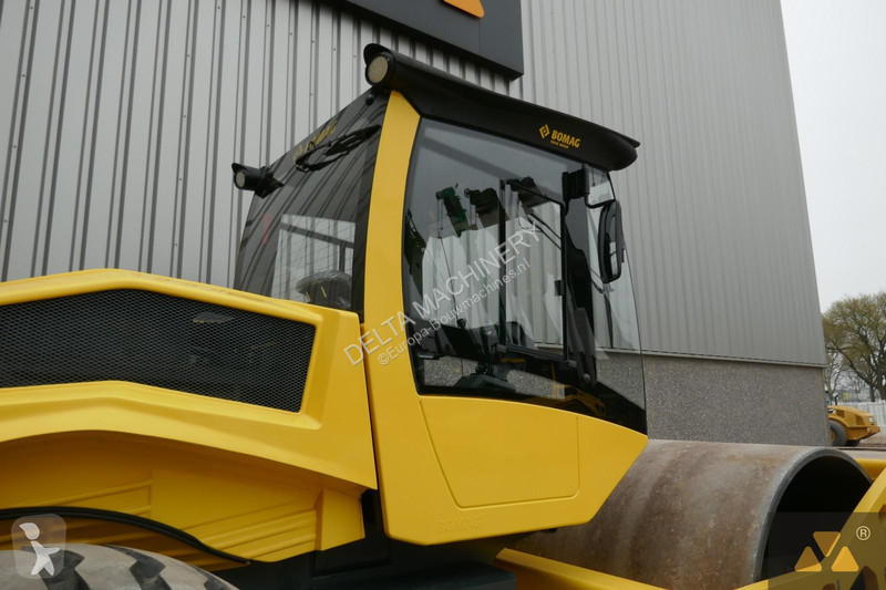 Compactador Bomag BW226-5CL