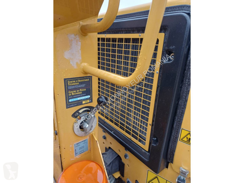 Zhutňovač Caterpillar CB 1.8