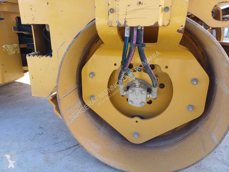 Zhutňovač Caterpillar CB2.7LRC