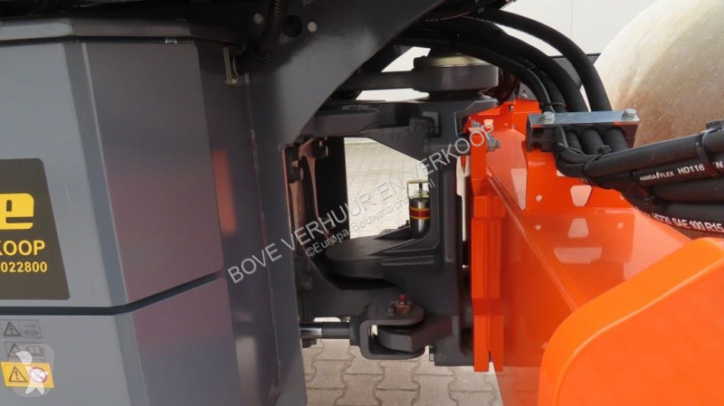 Compactador Hamm HC130i