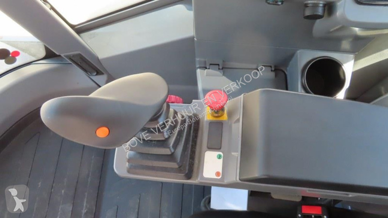 Compactador Hamm HC110i