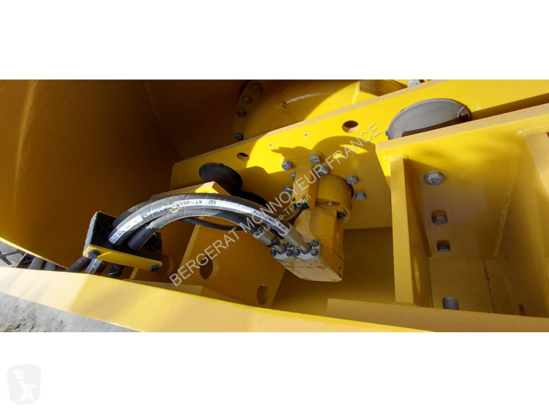 مدحلة Caterpillar CS14