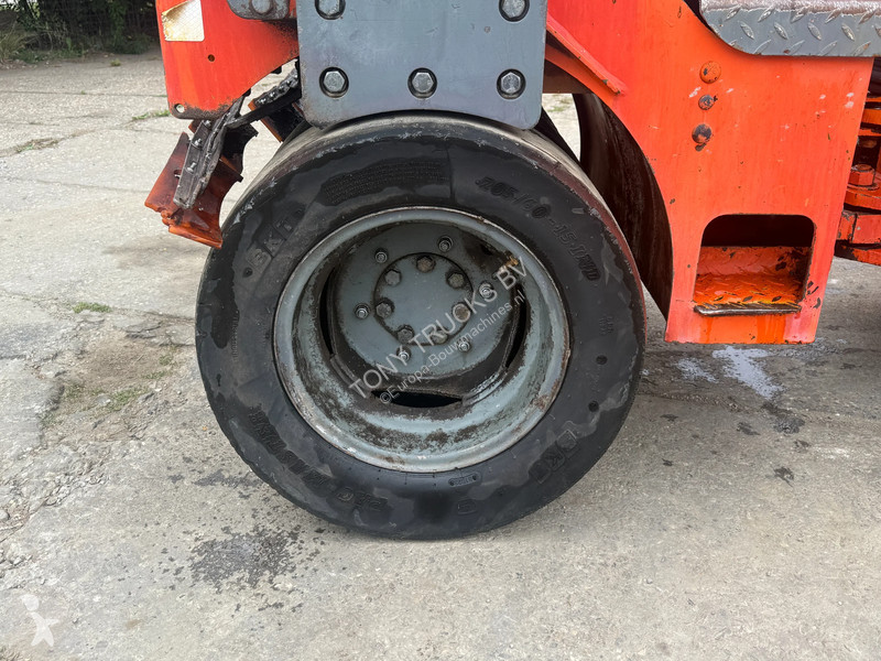 Jordstamper Hamm Tyred Roller with vibration 900mm