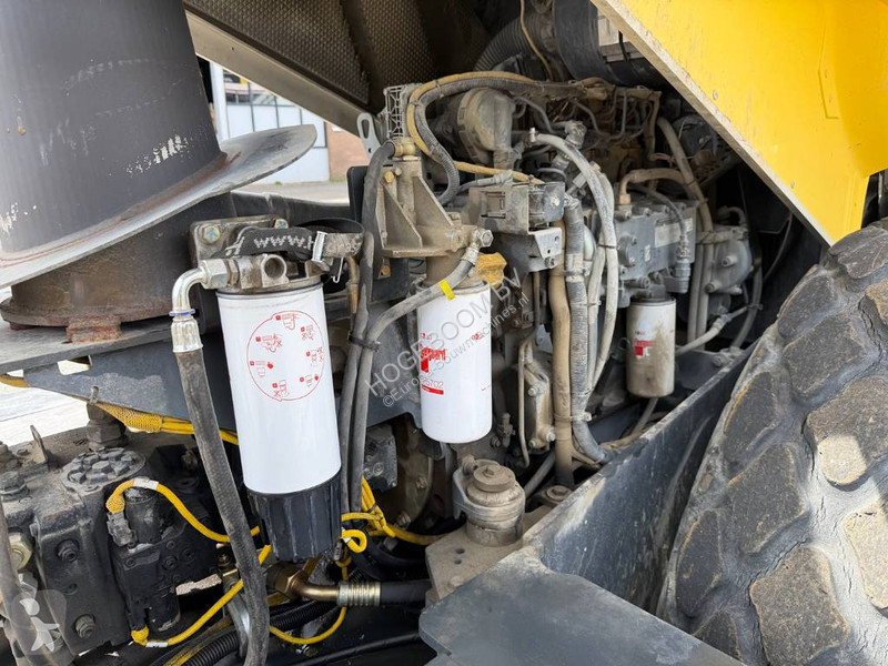 Zhutňovač Bomag H4