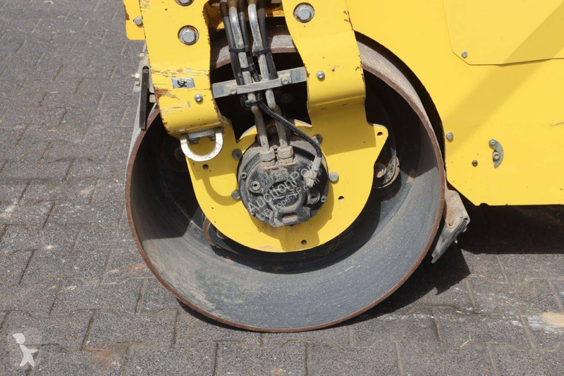 مدحلة Bomag BW120 AD4