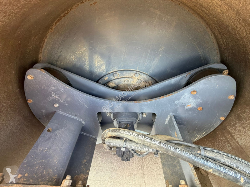 Hamm H13i compactor